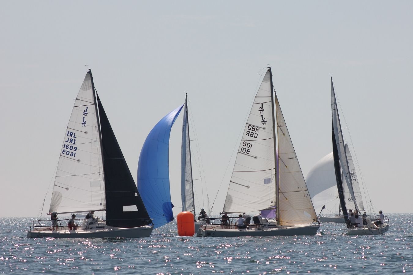 J80s_sailing_on_the_solent